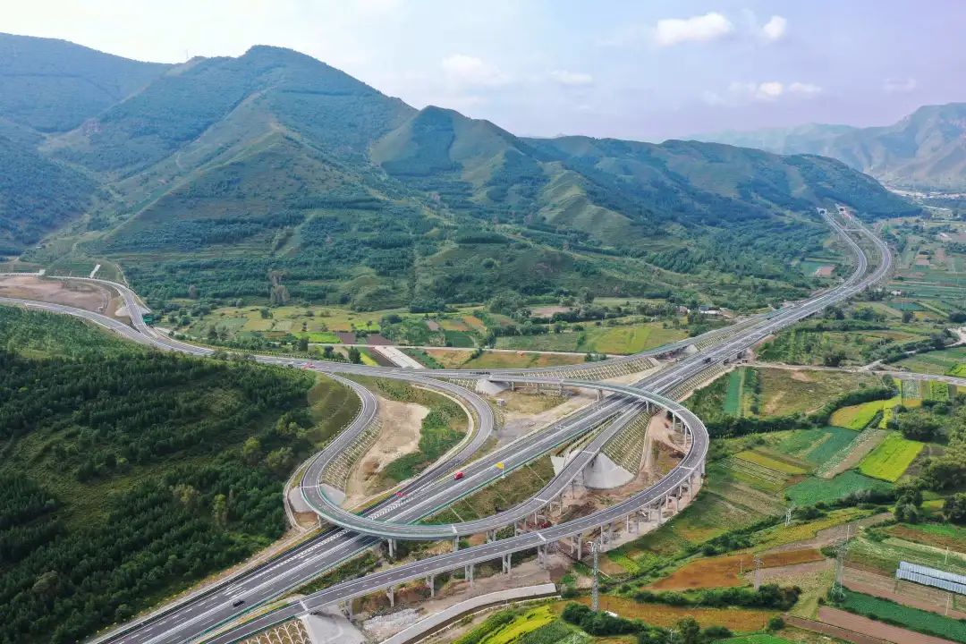 全國近年通車的智慧高速公路大盤點(diǎn)！哪條是你心目中的“天花板”?！