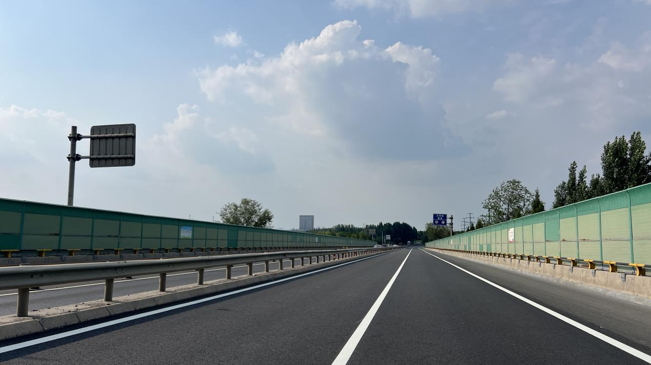 S231張臺(tái)線傅山北至民祥路路口北段路面改造工程通車